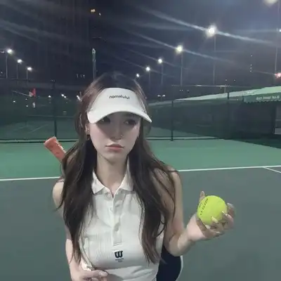 曾娜英